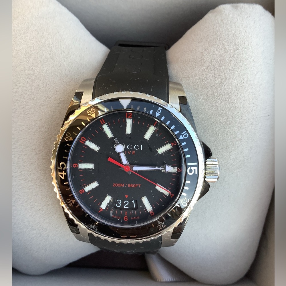 BIG and BEAUTIFUL GUCCI watch🌟🌟🌟